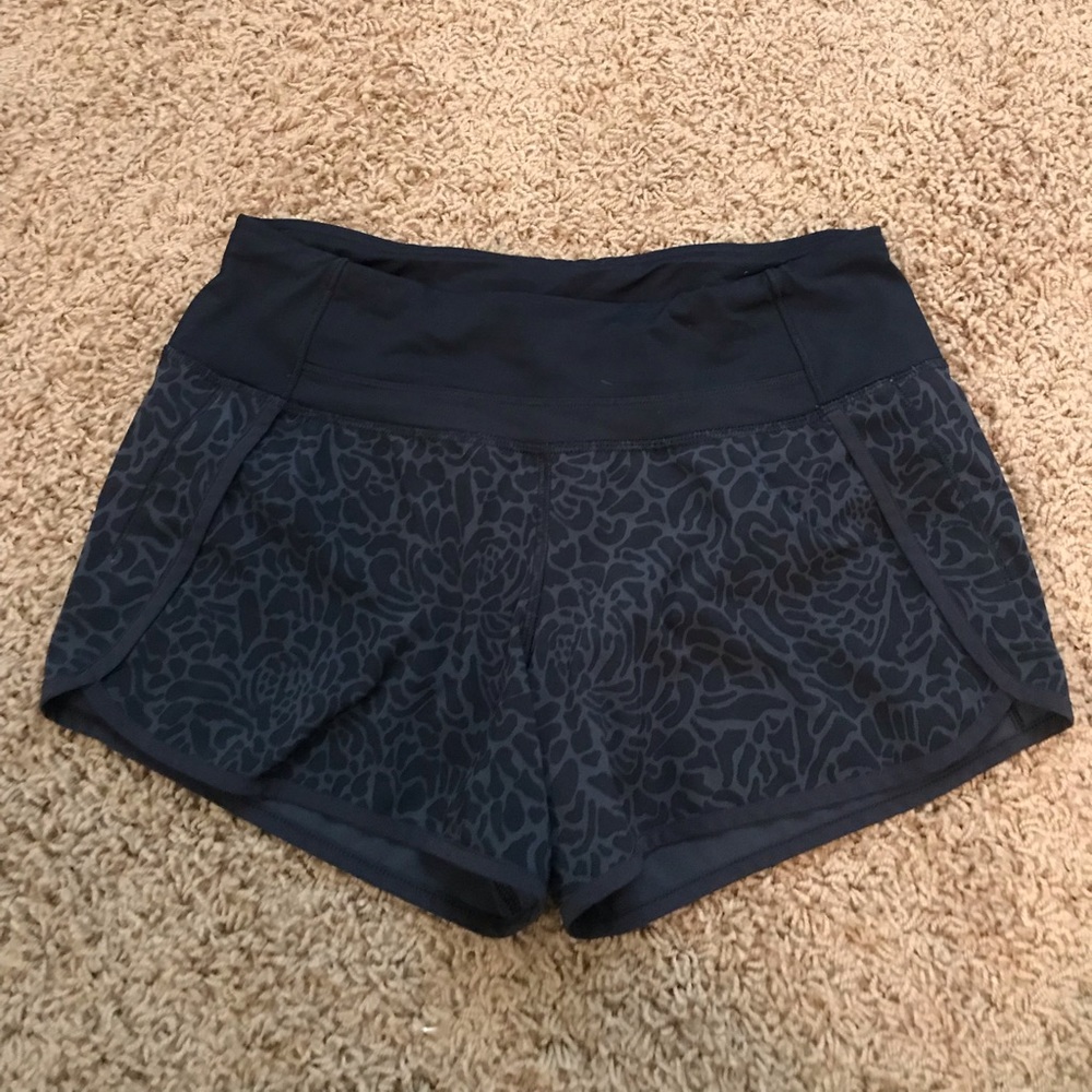 Lululemon speed shorts size 4